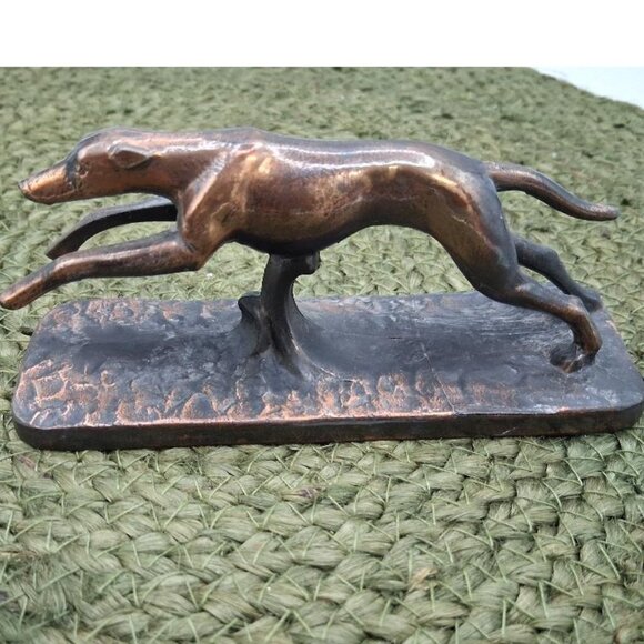 Vintage Bronze Greyhound Dog Figurine Statue 6" Long On Textured Base - Picture 1 of 7